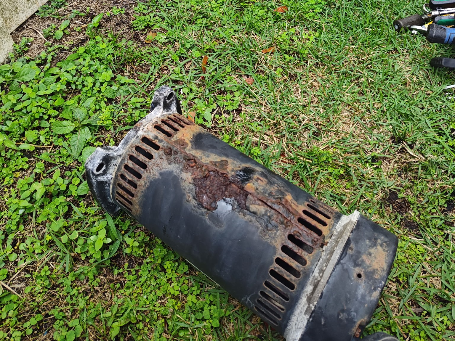 2026.05-33411-Royal-Palm-Beach-old-worn-pool-pump-motor-4x6