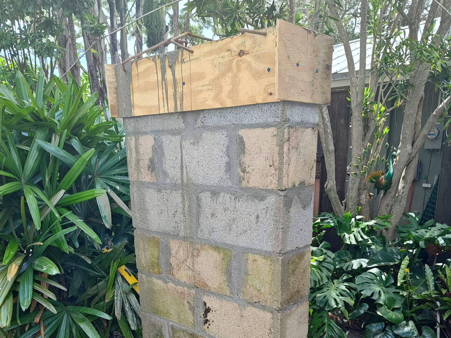 lake-worth-cinstruct-new-outdoor-shower-by-pool-4x3