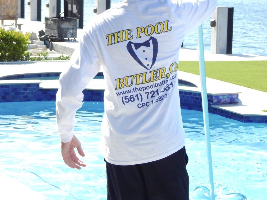 lake-worth-pool-tile-cleaning-service-technician